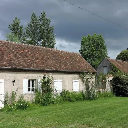 Maison De Charme A La Campagne Avec Jardin Privatif, Confort Moderne Et Accueil Chevaux - Fr-1-489-64