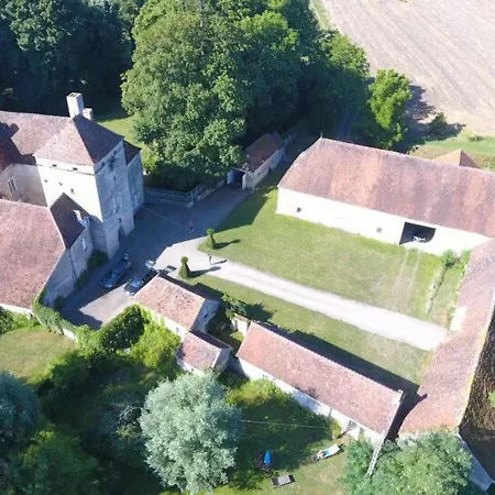 Holiday home Maison De Charme A La Campagne Avec Jardin Privatif, Confort Moderne Et Accueil Chevaux - Fr-1-489-64 *